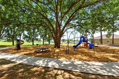 153 Dakota Avenue Groveland FL 34736