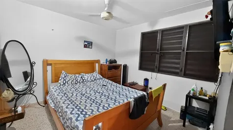 1 Hnas Davila, Betances Esq A D Bayamon PR 00959