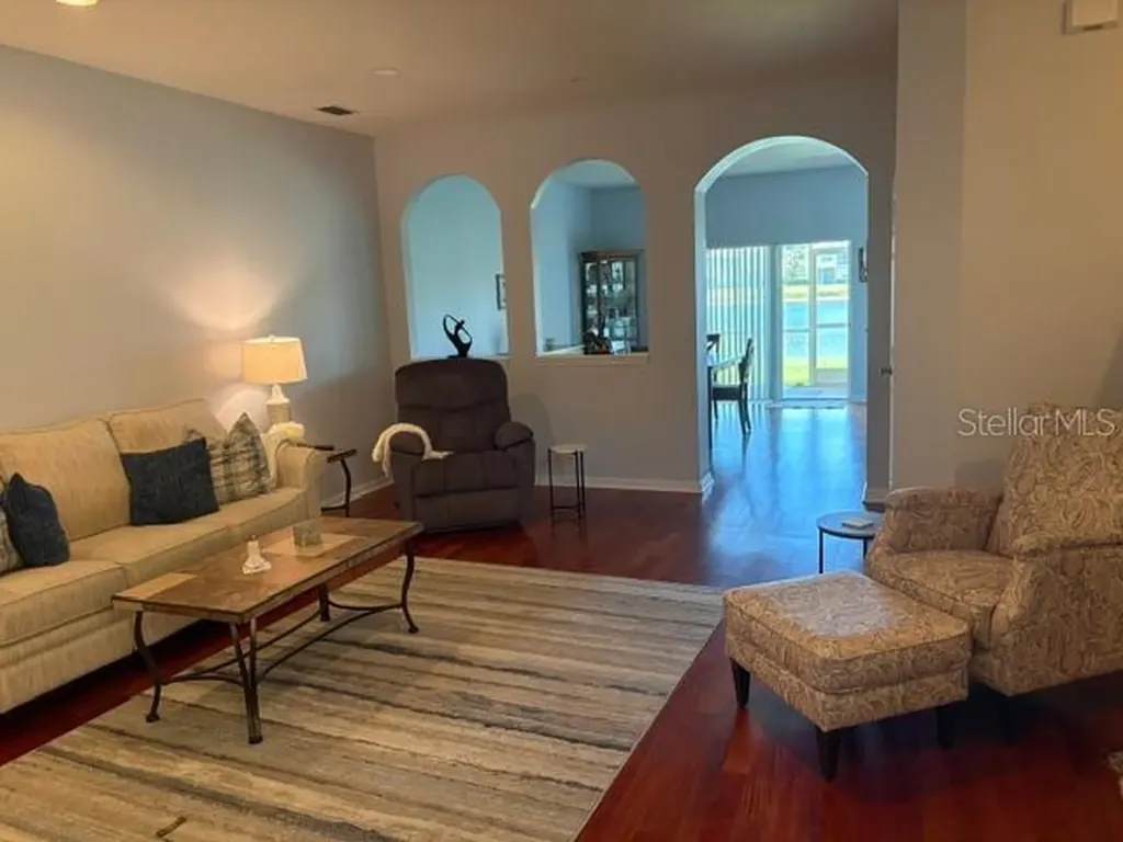 3662 Parkridge Circle Sarasota FL 34243