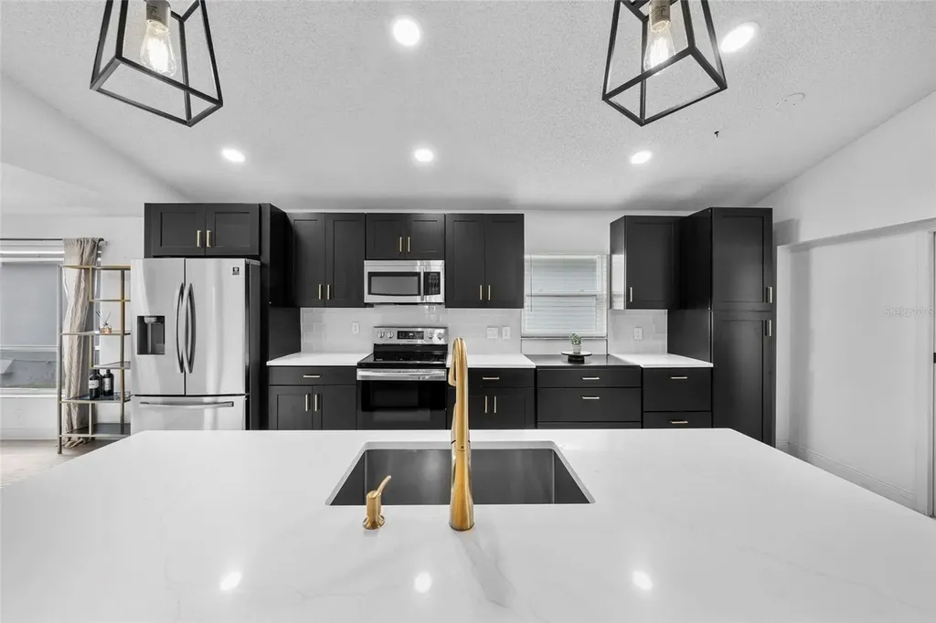 526 Fitzwilliam Way Orlando FL 32828