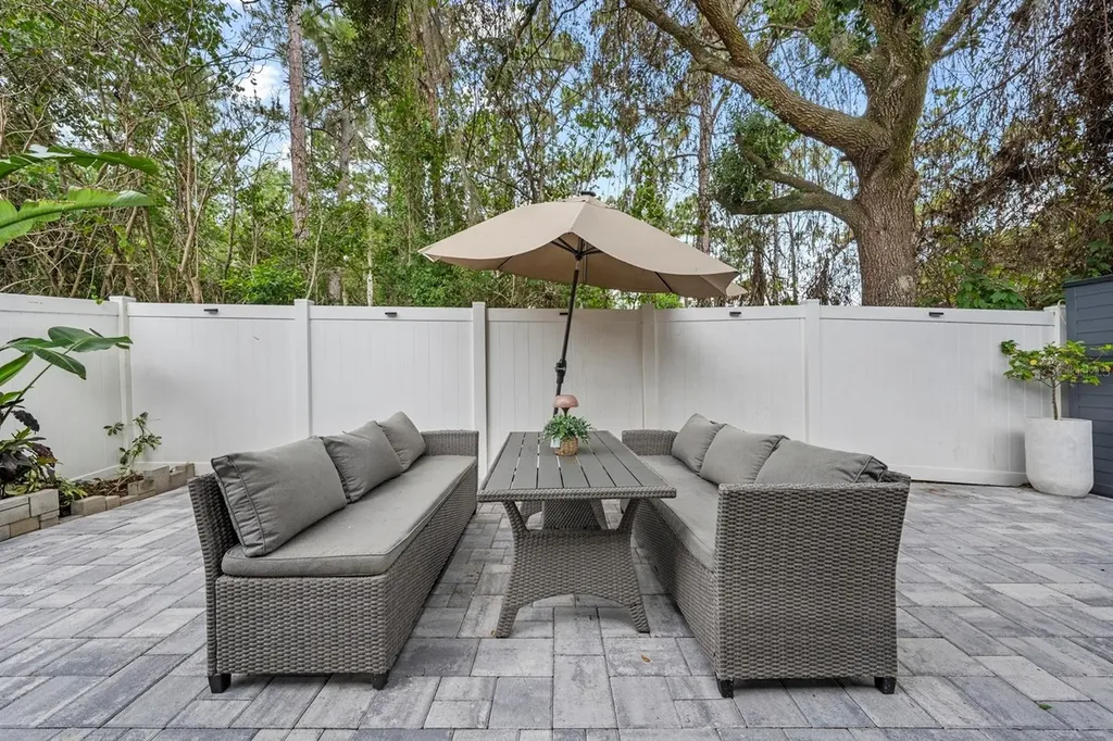 526 Fitzwilliam Way Orlando FL 32828