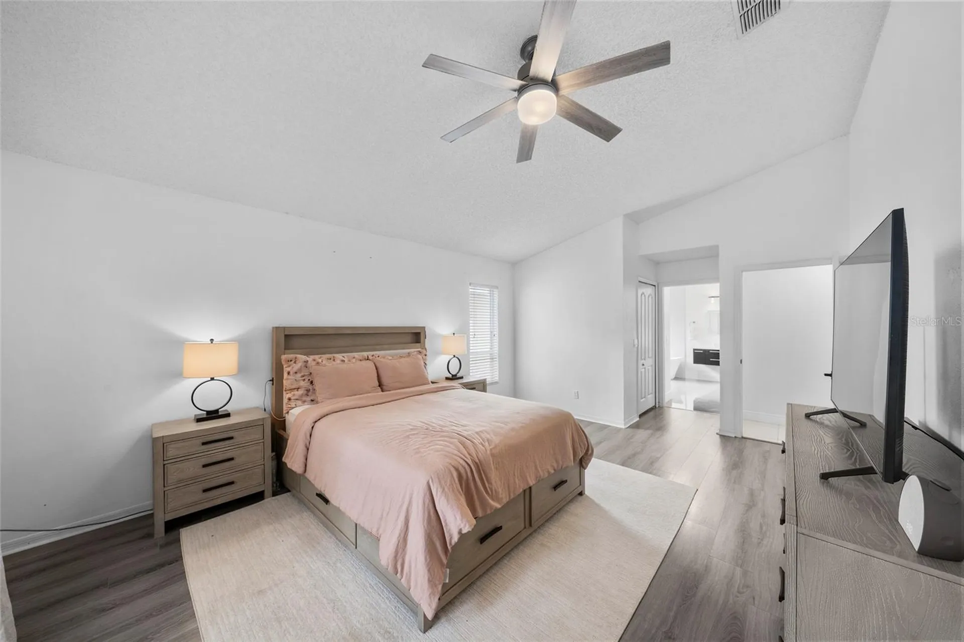 526 Fitzwilliam Way Orlando FL 32828