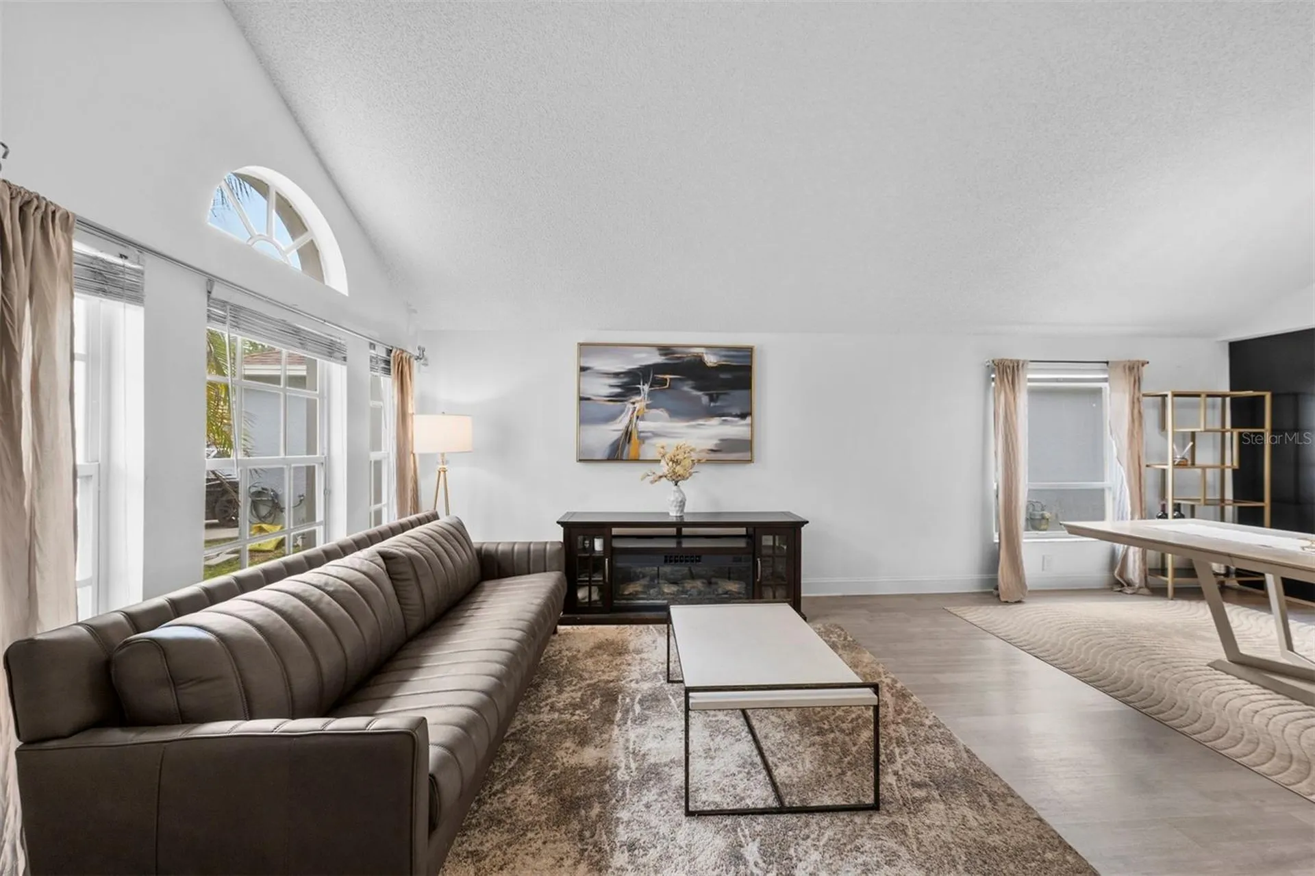 526 Fitzwilliam Way Orlando FL 32828