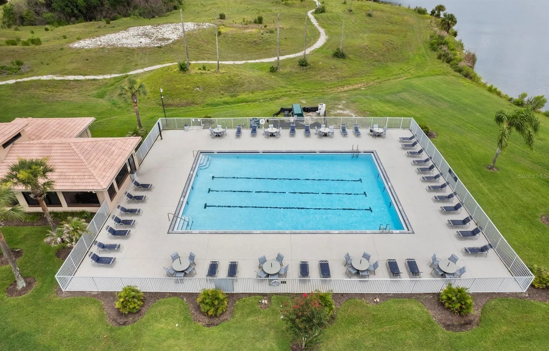 526 Fitzwilliam Way Orlando FL 32828