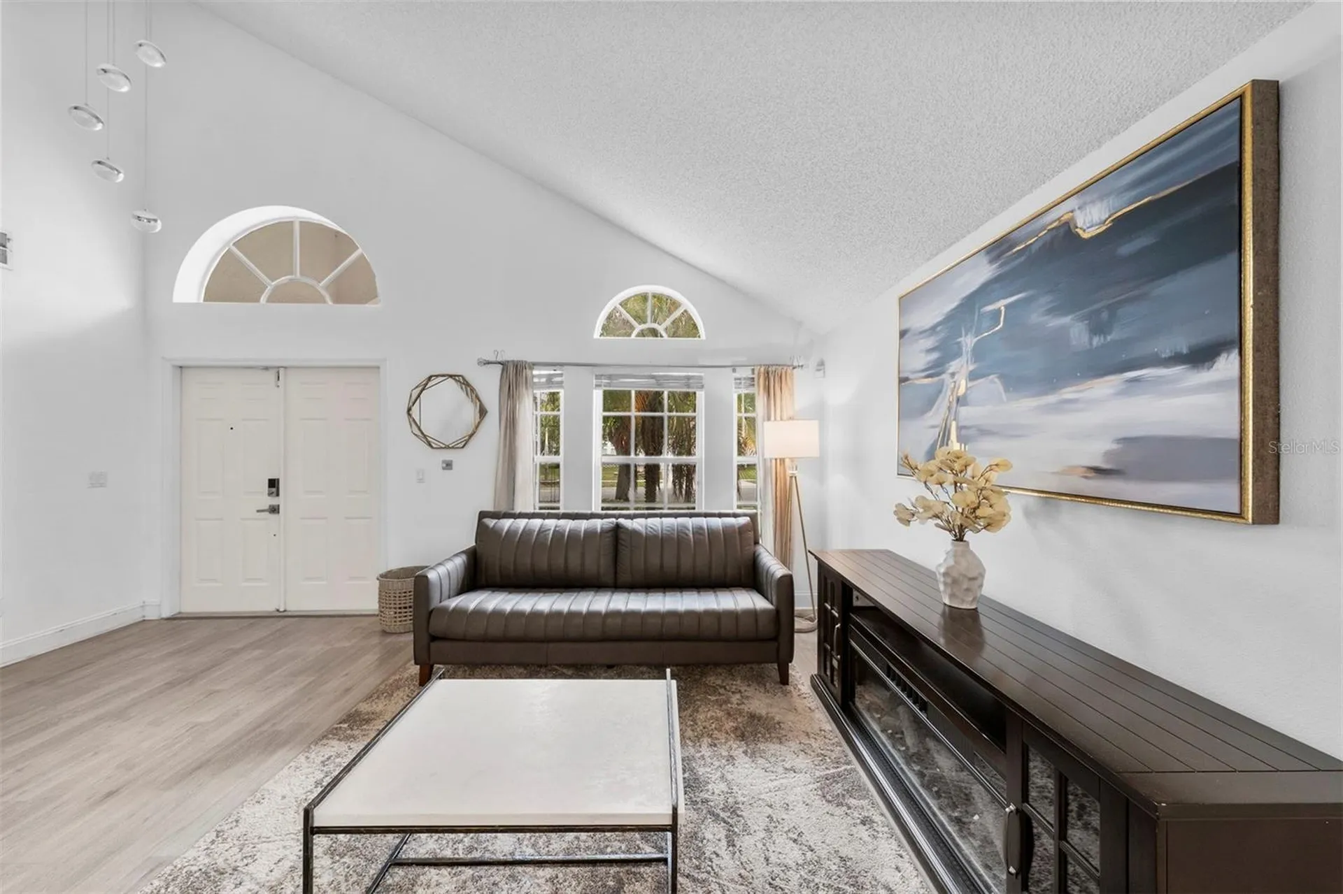 526 Fitzwilliam Way Orlando FL 32828