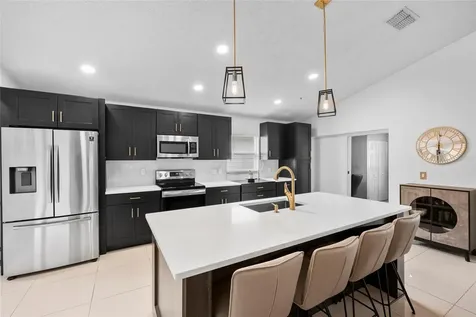 526 Fitzwilliam Way Orlando FL 32828
