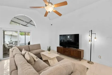 526 Fitzwilliam Way Orlando FL 32828