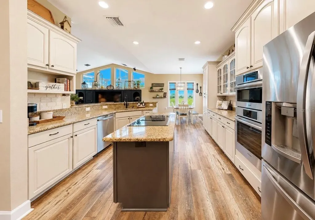 10619 Lithia Estates Drive Lithia FL 33547