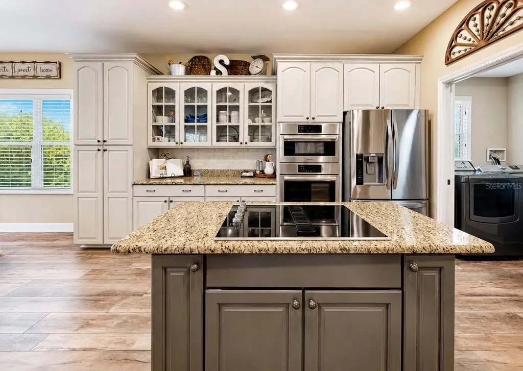 10619 Lithia Estates Drive Lithia FL 33547