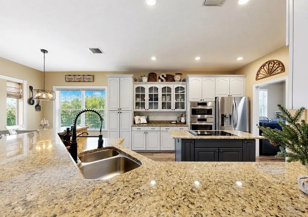 10619 Lithia Estates Drive Lithia FL 33547