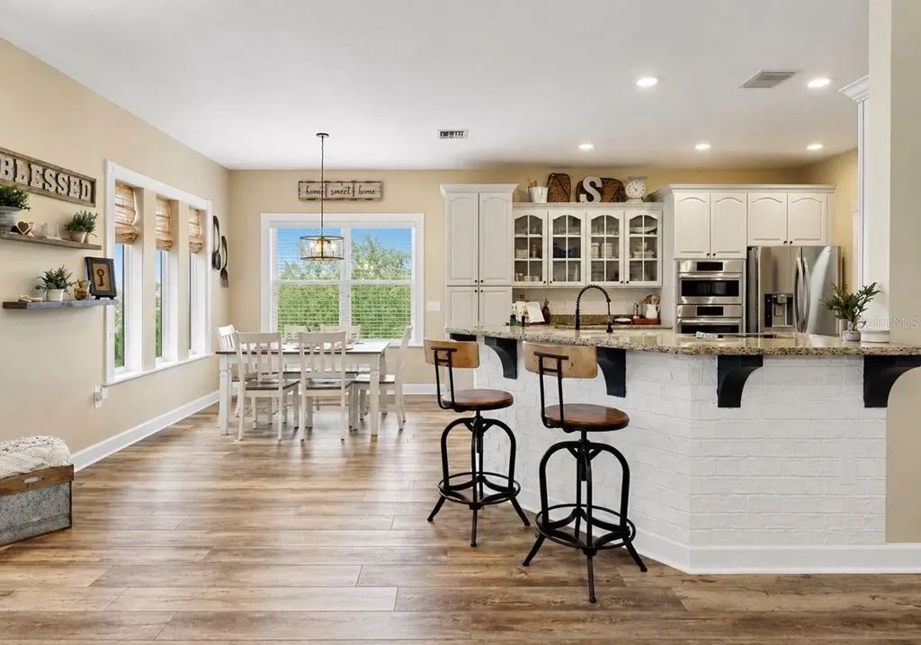 10619 Lithia Estates Drive Lithia FL 33547