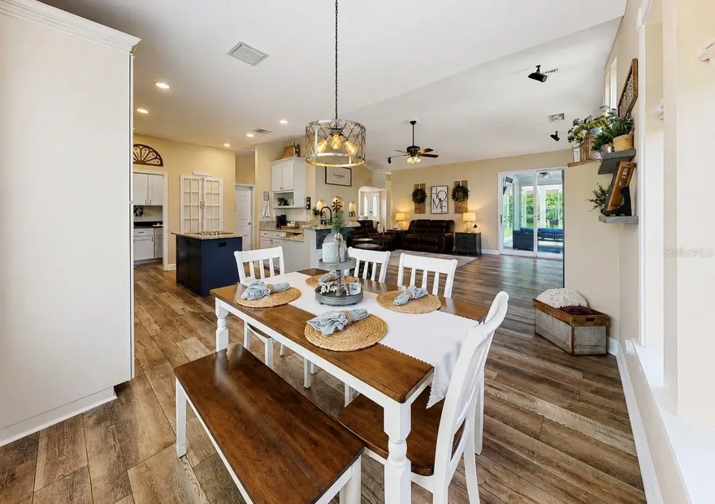 10619 Lithia Estates Drive Lithia FL 33547