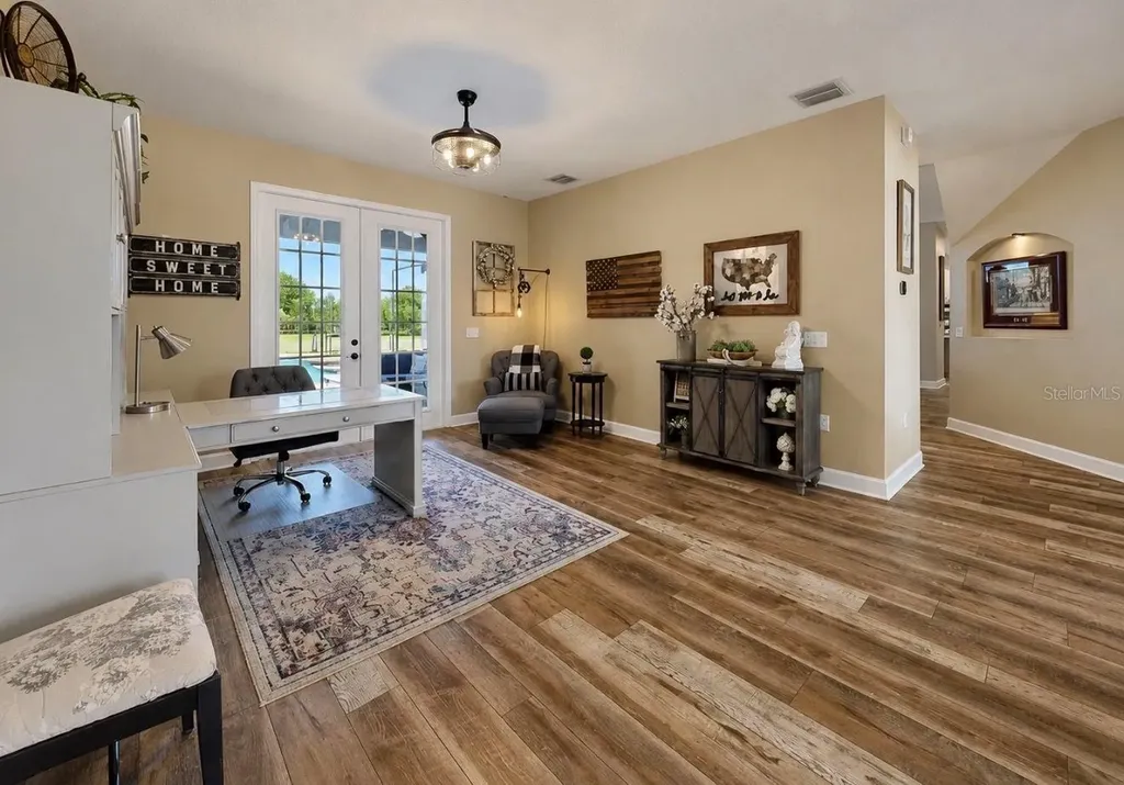 10619 Lithia Estates Drive Lithia FL 33547