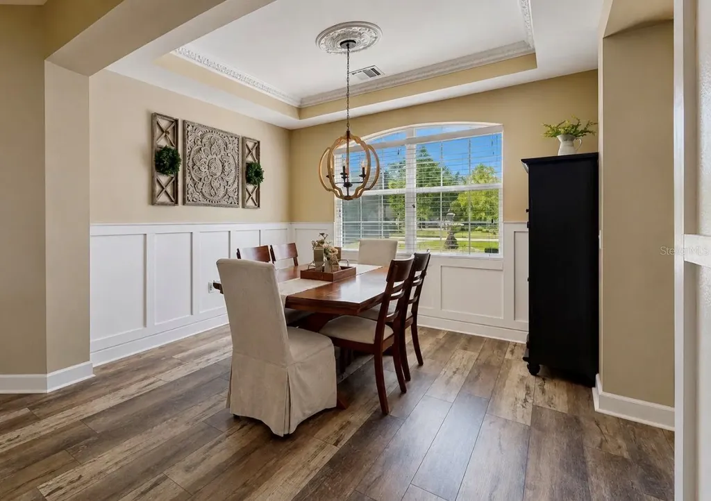 10619 Lithia Estates Drive Lithia FL 33547
