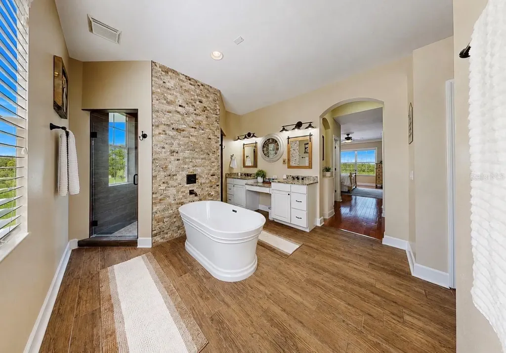 10619 Lithia Estates Drive Lithia FL 33547