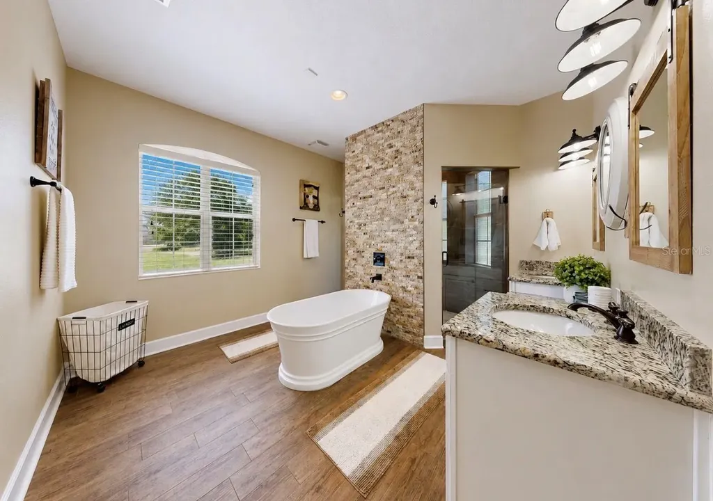 10619 Lithia Estates Drive Lithia FL 33547