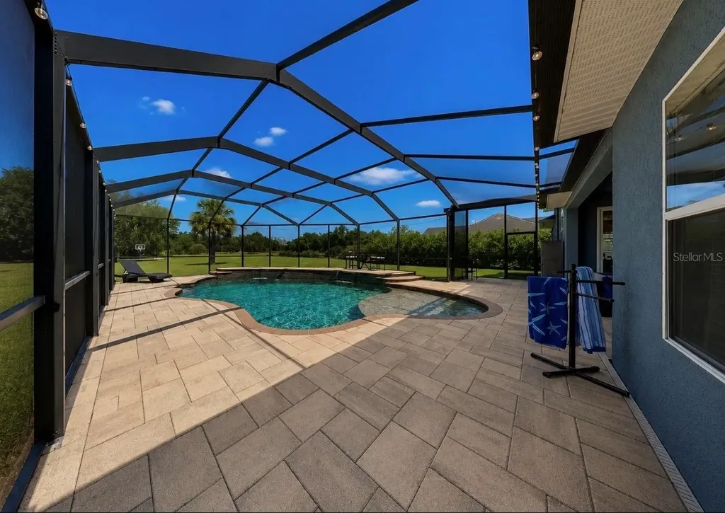 10619 Lithia Estates Drive Lithia FL 33547