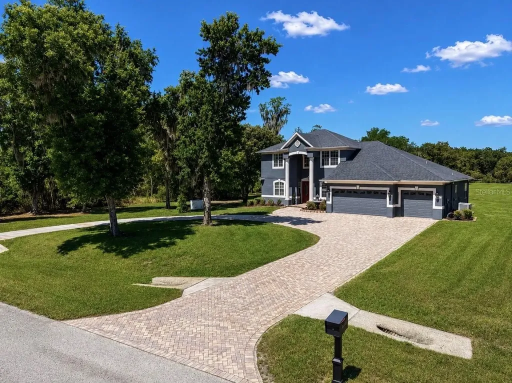 10619 Lithia Estates Drive Lithia FL 33547