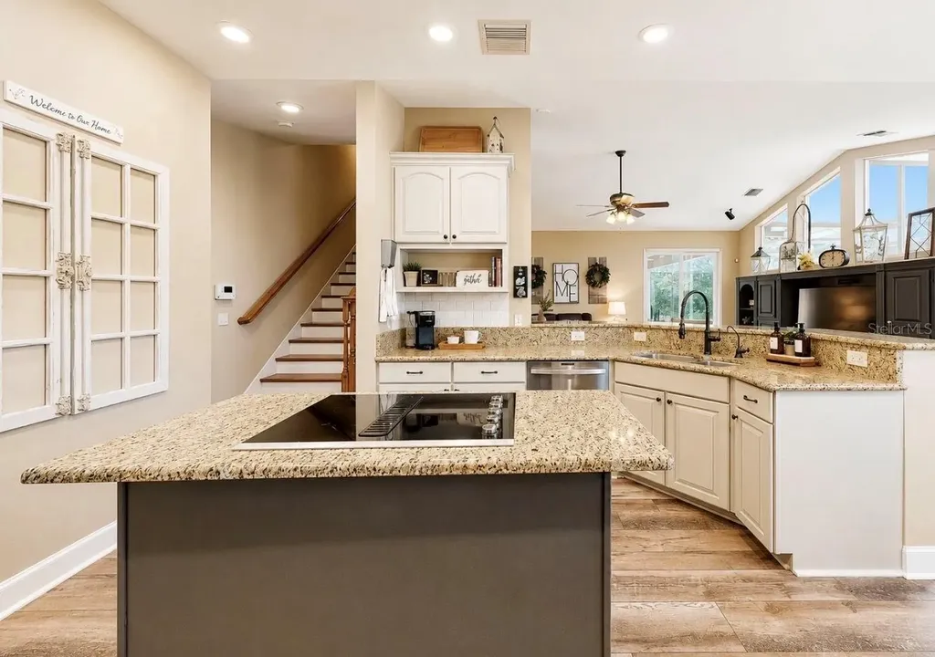 10619 Lithia Estates Drive Lithia FL 33547