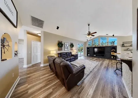 10619 Lithia Estates Drive Lithia FL 33547