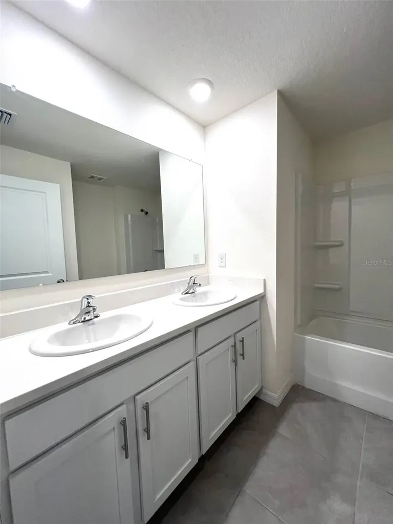 6527 SE 1st Loop Ocala FL 34472