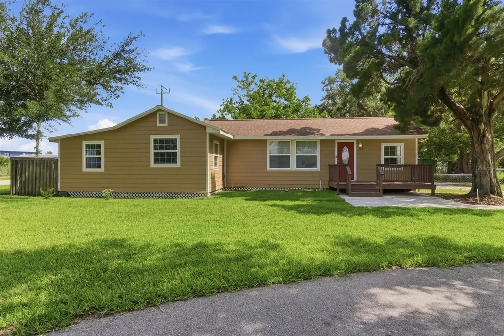 715 Wylly Avenue Sanford FL 32773