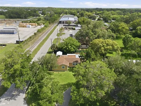715 Wylly Avenue Sanford FL 32773