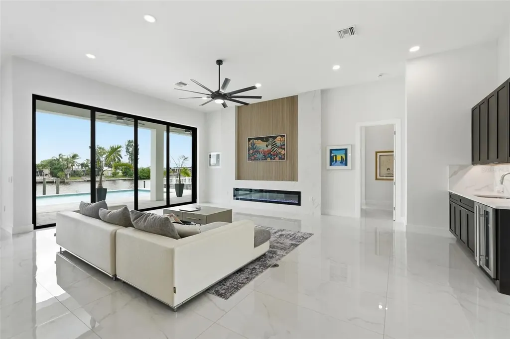 4240 NW 33rd Lane Cape Coral FL 33993
