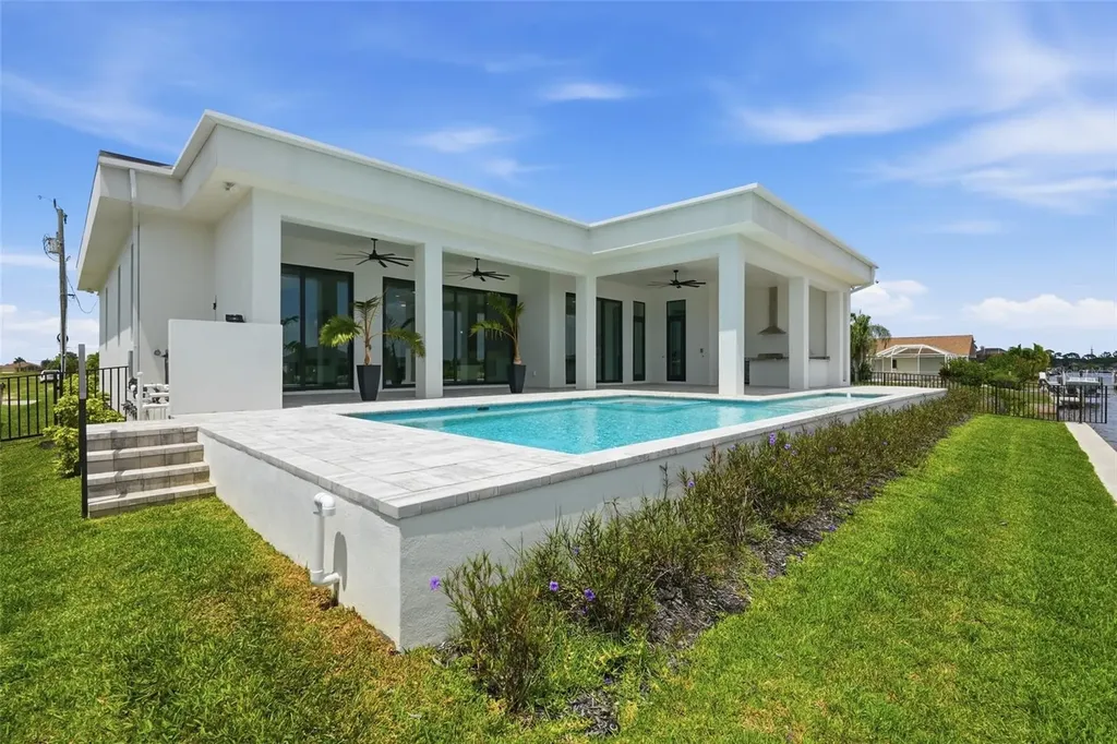 4240 NW 33rd Lane Cape Coral FL 33993
