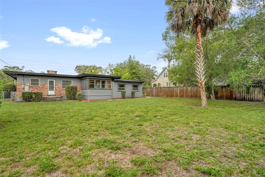 721 W Euclid Avenue Deland FL 32720