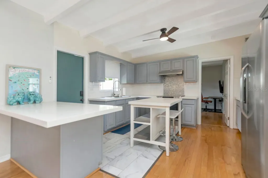 1950 45th Street N St Petersburg FL 33713