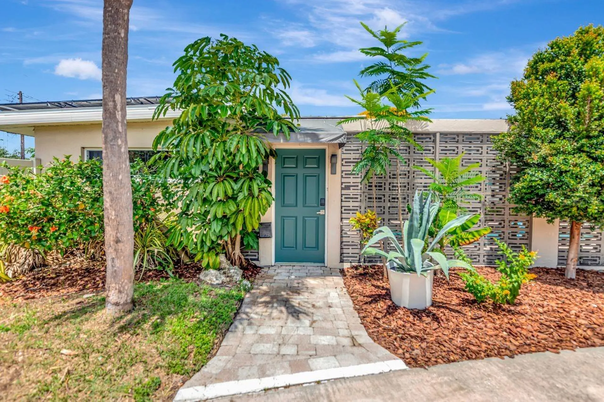 1950 45th Street N St Petersburg FL 33713