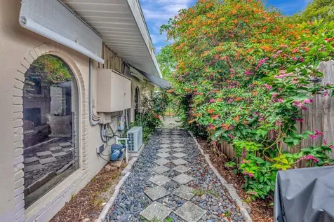 1950 45th Street N St Petersburg FL 33713