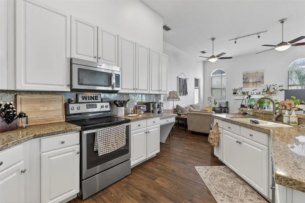 4552 Lake Calabay Drive Orlando FL 32837