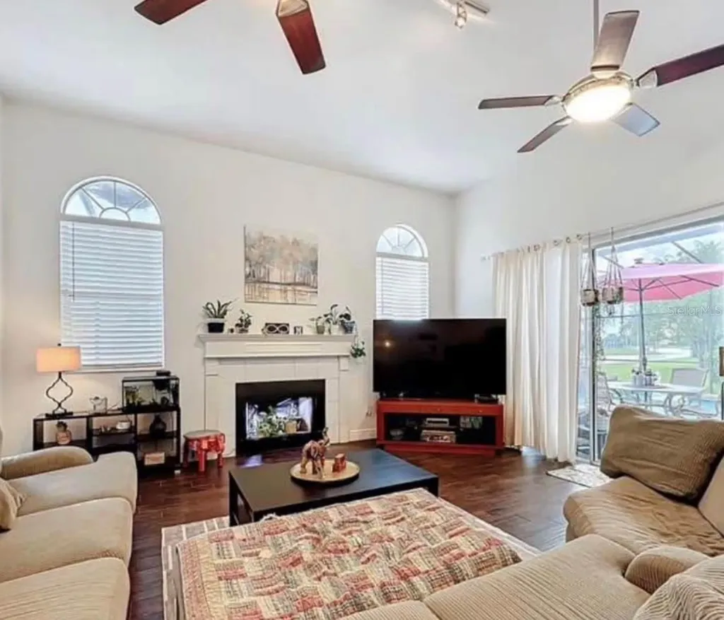 4552 Lake Calabay Drive Orlando FL 32837