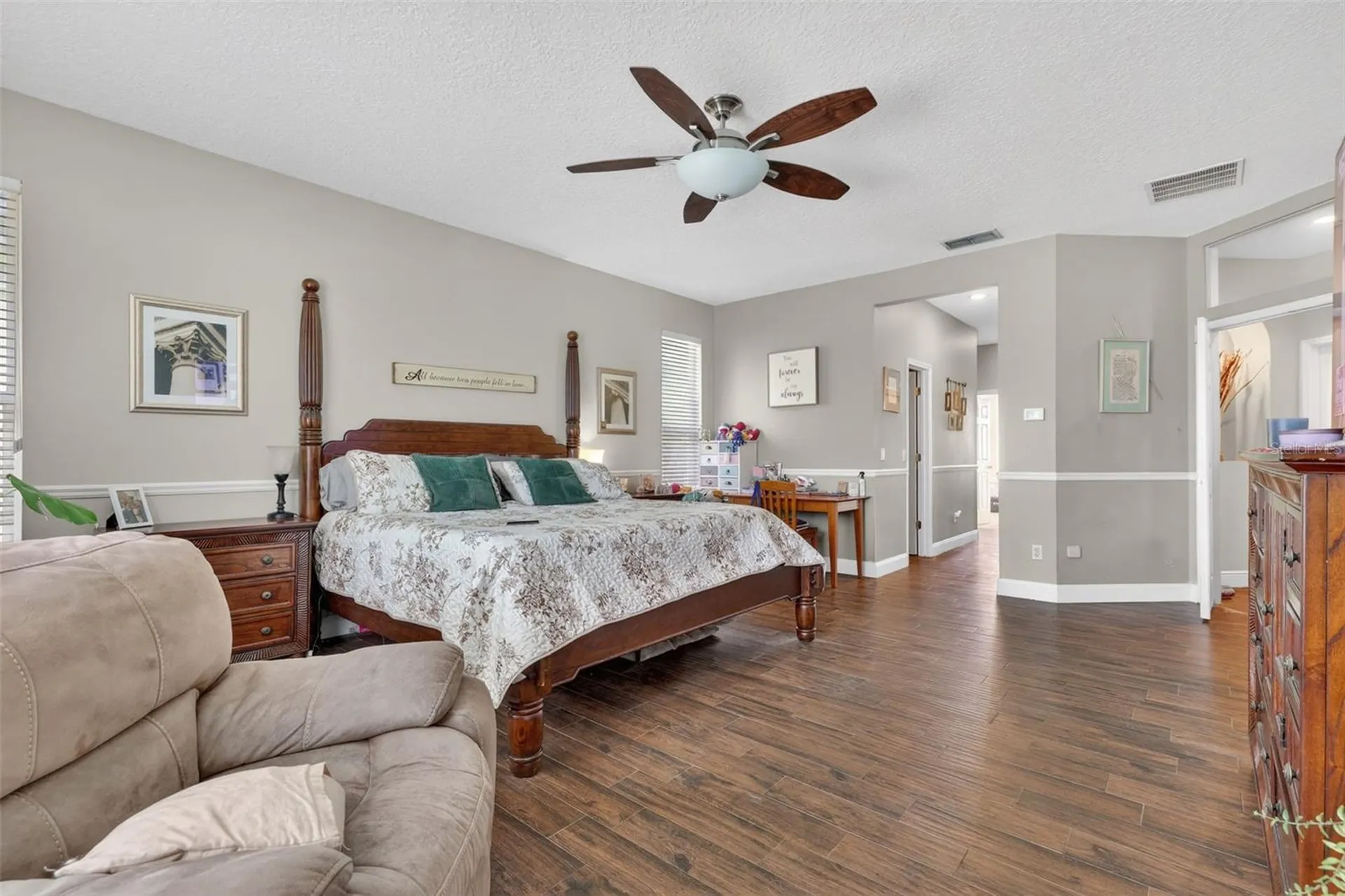 4552 Lake Calabay Drive Orlando FL 32837