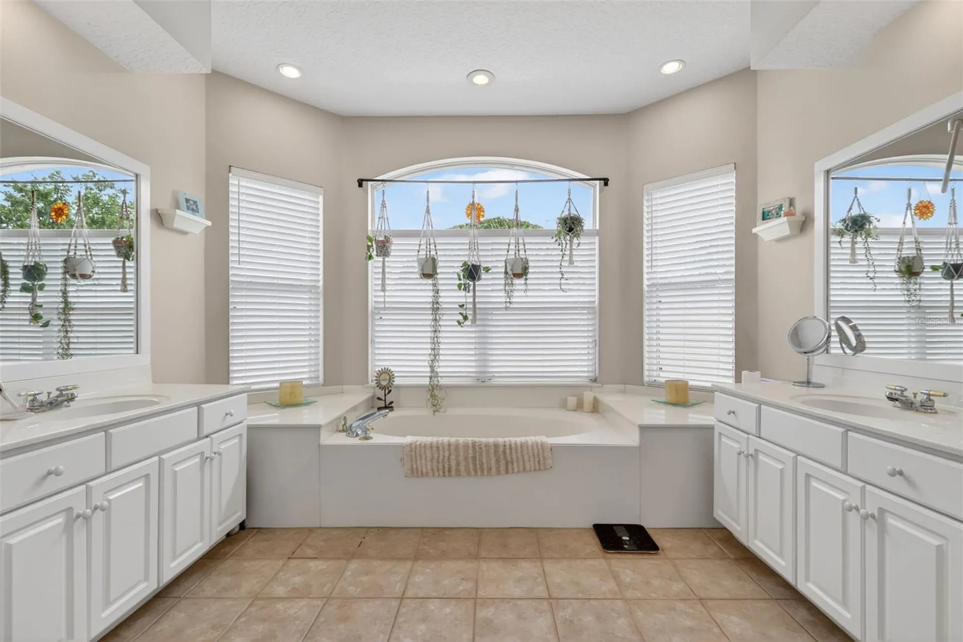 4552 Lake Calabay Drive Orlando FL 32837