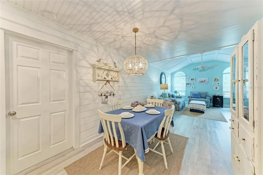 4512 Citation Lane Sarasota FL 34233