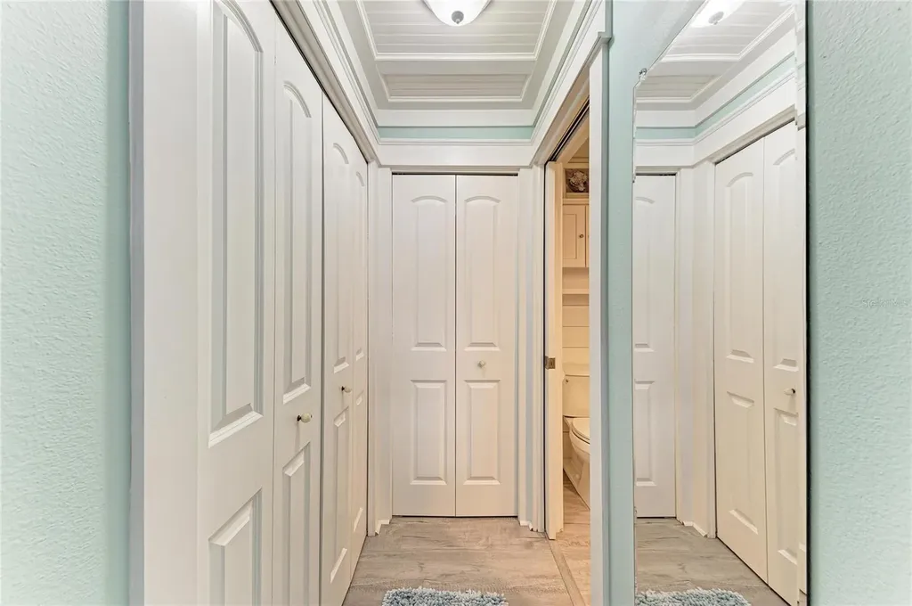 4512 Citation Lane Sarasota FL 34233