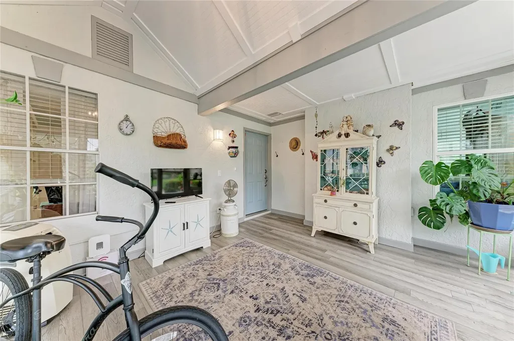 4512 Citation Lane Sarasota FL 34233