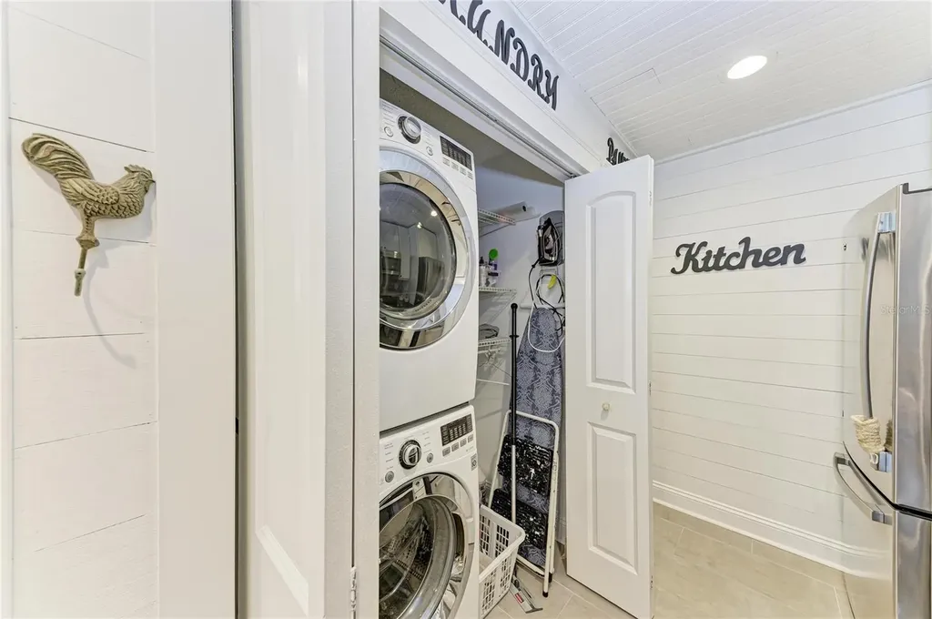 4512 Citation Lane Sarasota FL 34233