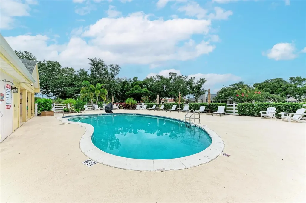 4512 Citation Lane Sarasota FL 34233