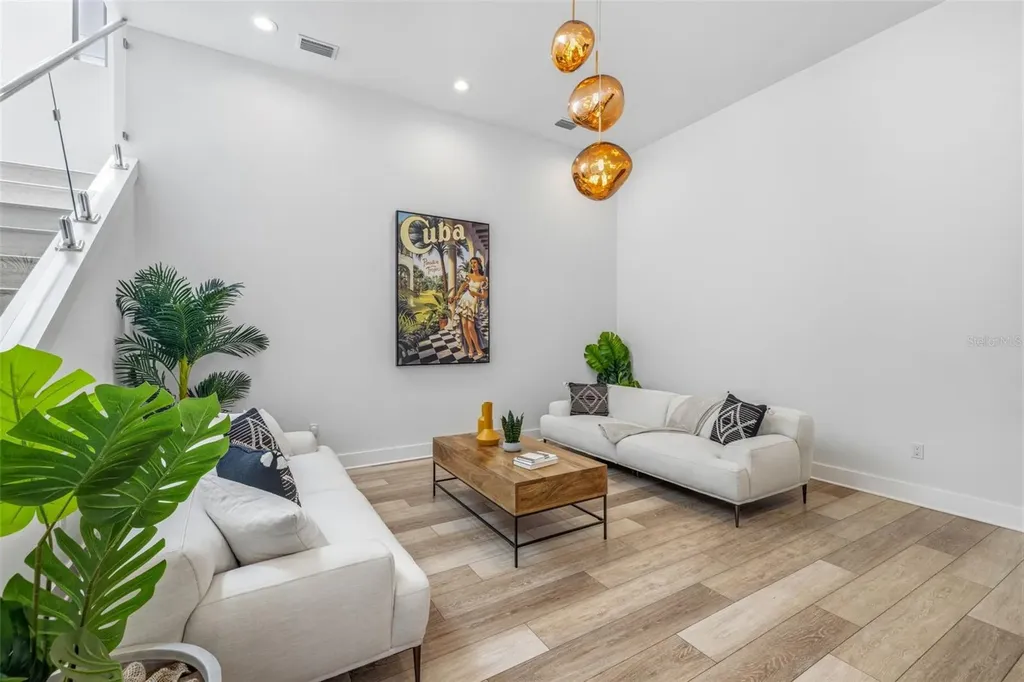 2701 N Poplar Avenue Tampa FL 33602