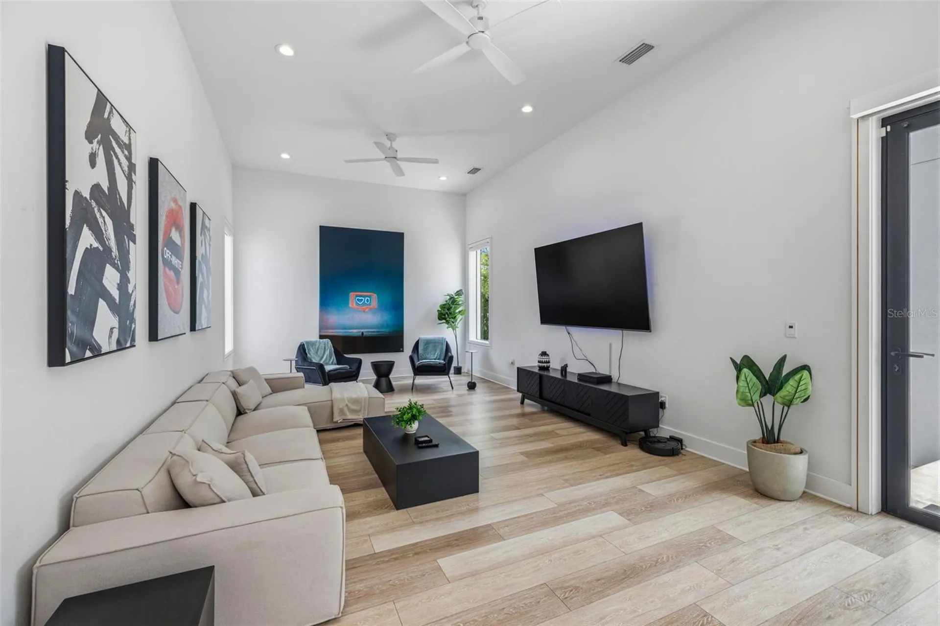 2701 N Poplar Avenue Tampa FL 33602