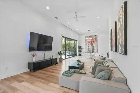 2701 N Poplar Avenue Tampa FL 33602