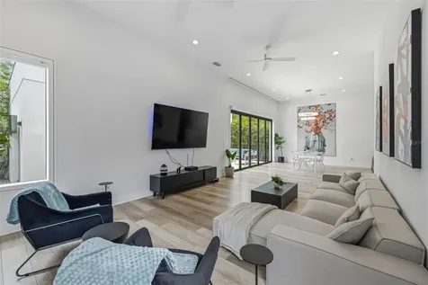 2701 N Poplar Avenue Tampa FL 33602