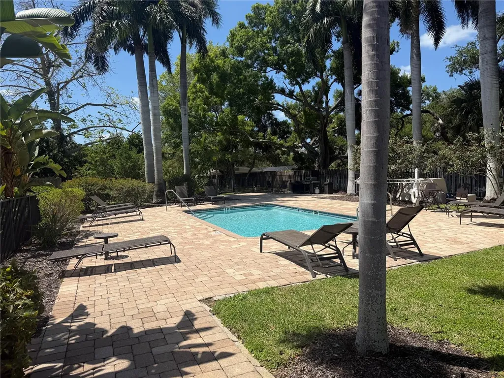 2224 Bahia Vista Street Sarasota FL 34239