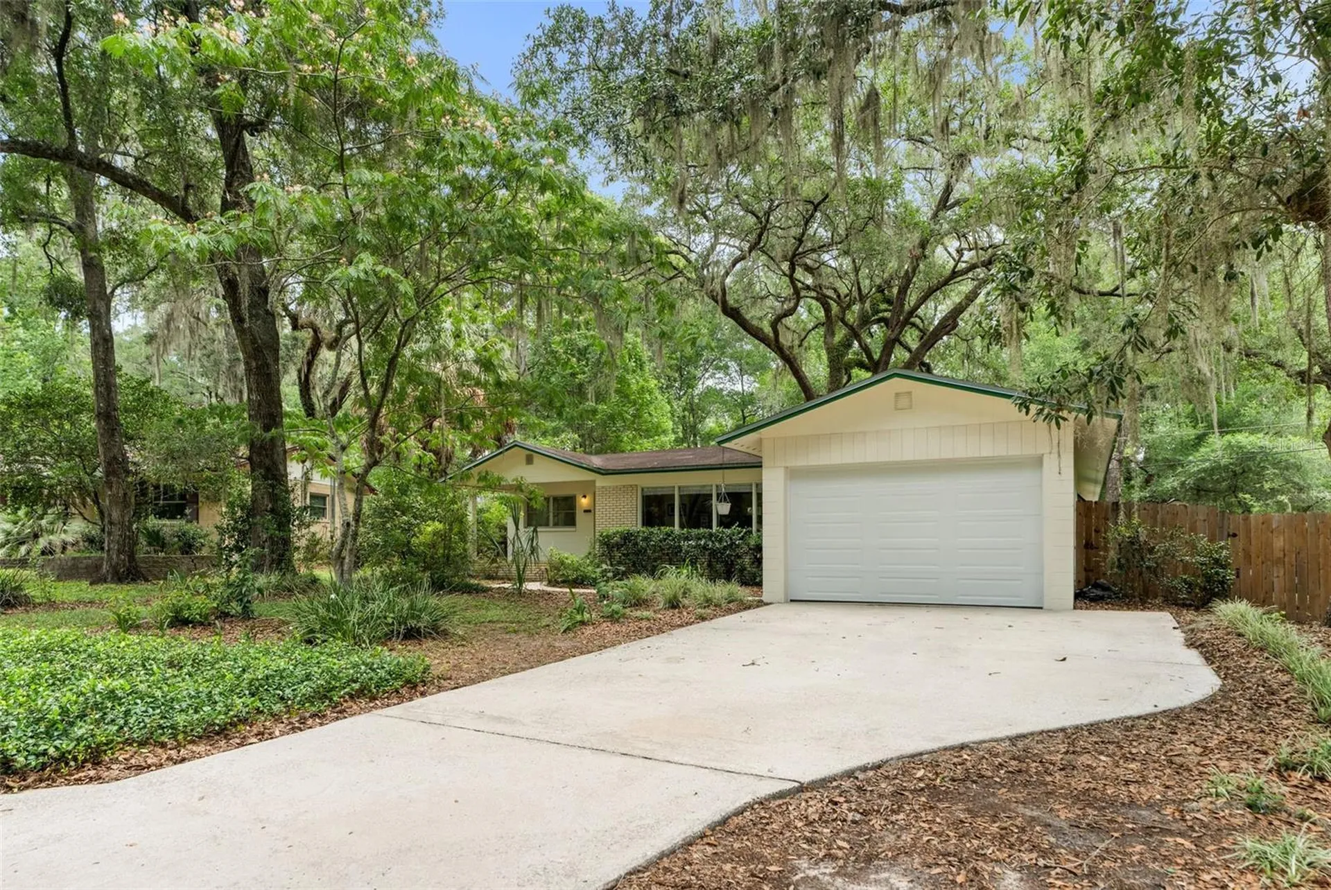 805 NW 39th Drive Gainesville FL 32605