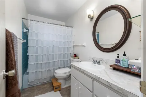 805 NW 39th Drive Gainesville FL 32605