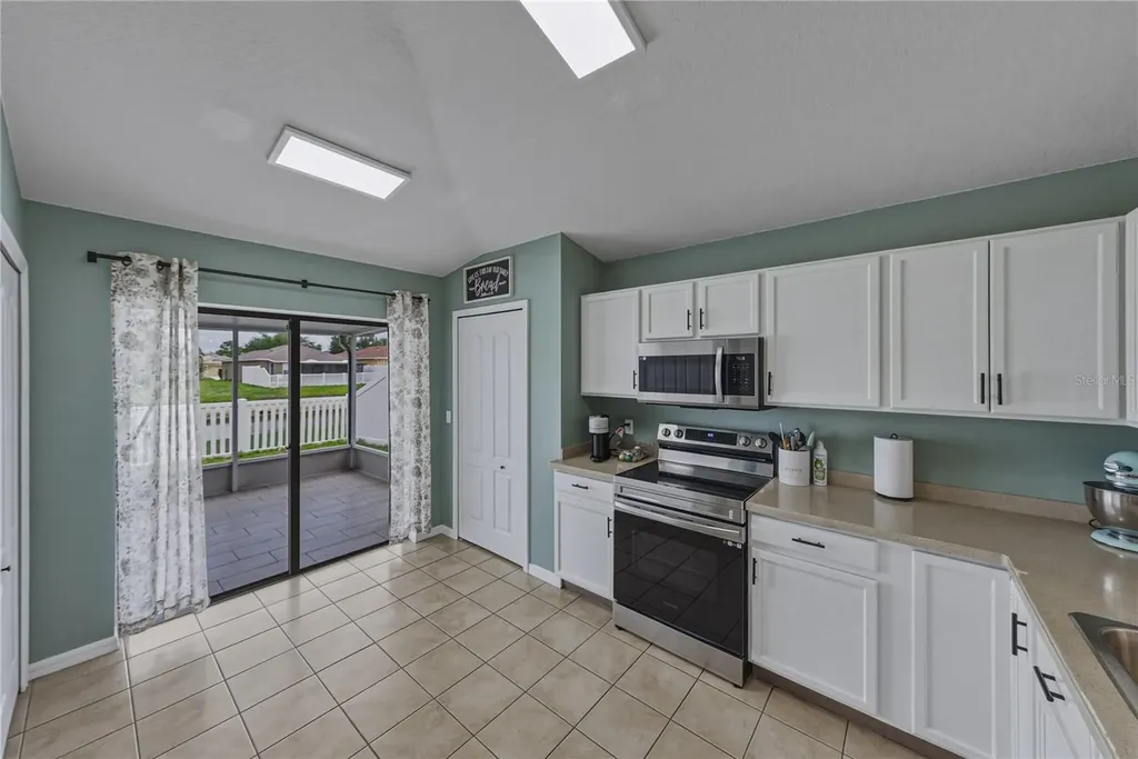 8160 Canterbury Lake Boulevard Tampa FL 33619
